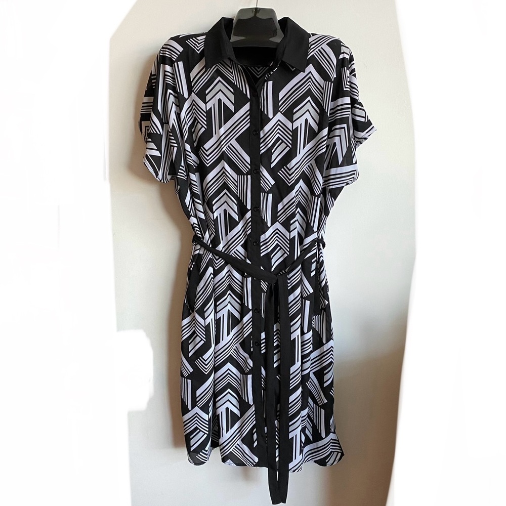 Michel Studio Black and White Geometric Tunic Shirt Dress, Plus